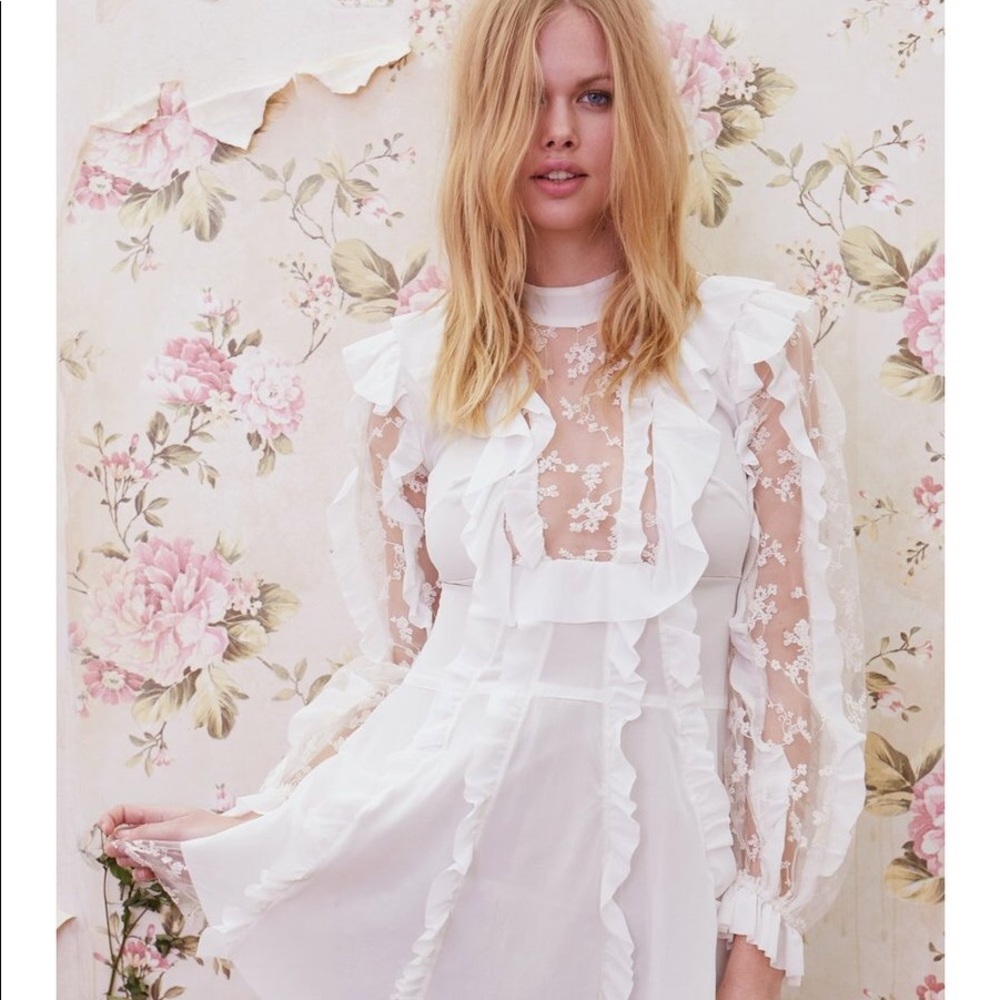 NWT Rosebud Ruffle Mini Dress